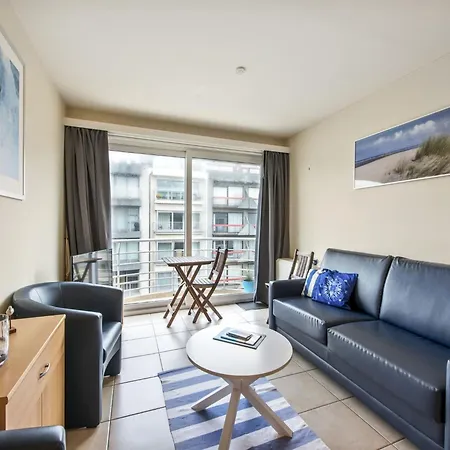 Apartment In St-idesbald With Sea View Balcony, Cleaning Included *