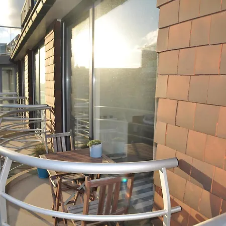 In St-idesbald With Sea View Balcony, Cleaning Included Apartment