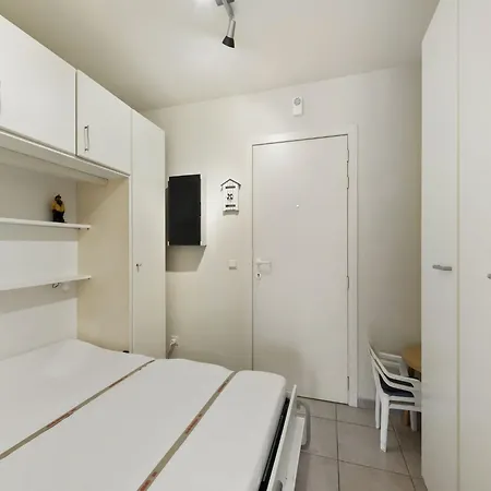 In St-idesbald With Sea View Balcony, Cleaning Included * Koksijde