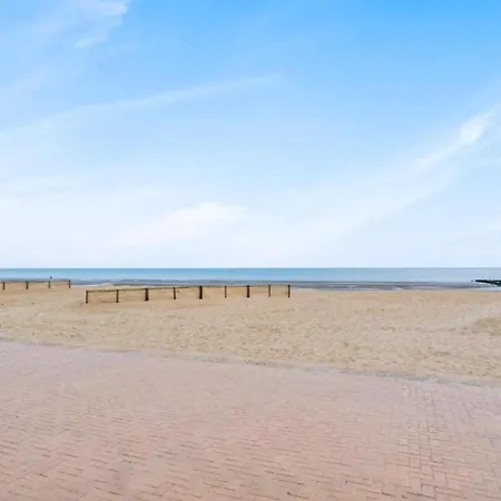 In St-idesbald With Sea View Balcony, Cleaning Included Koksijde