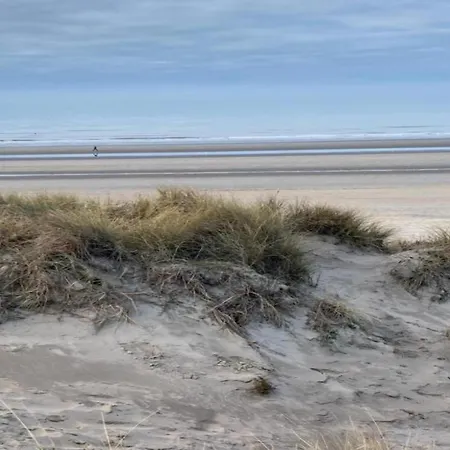 Apartment In St-idesbald With Sea View Balcony, Cleaning Included Koksijde